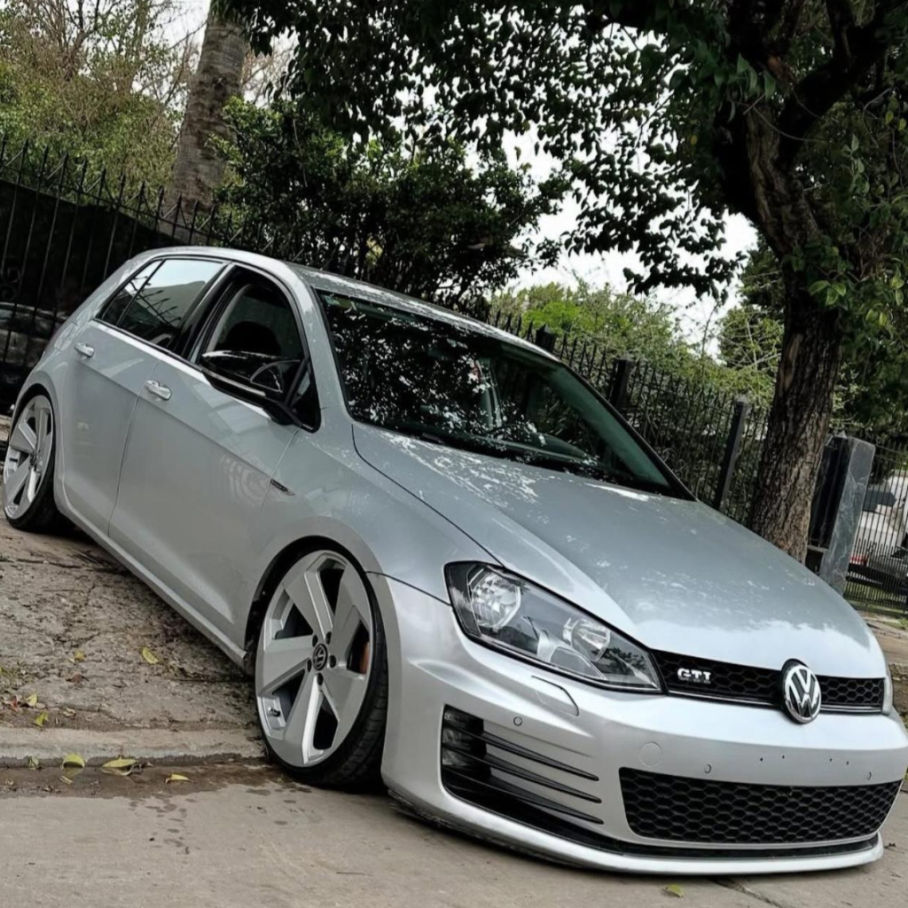 Detallando en la vereda 😅